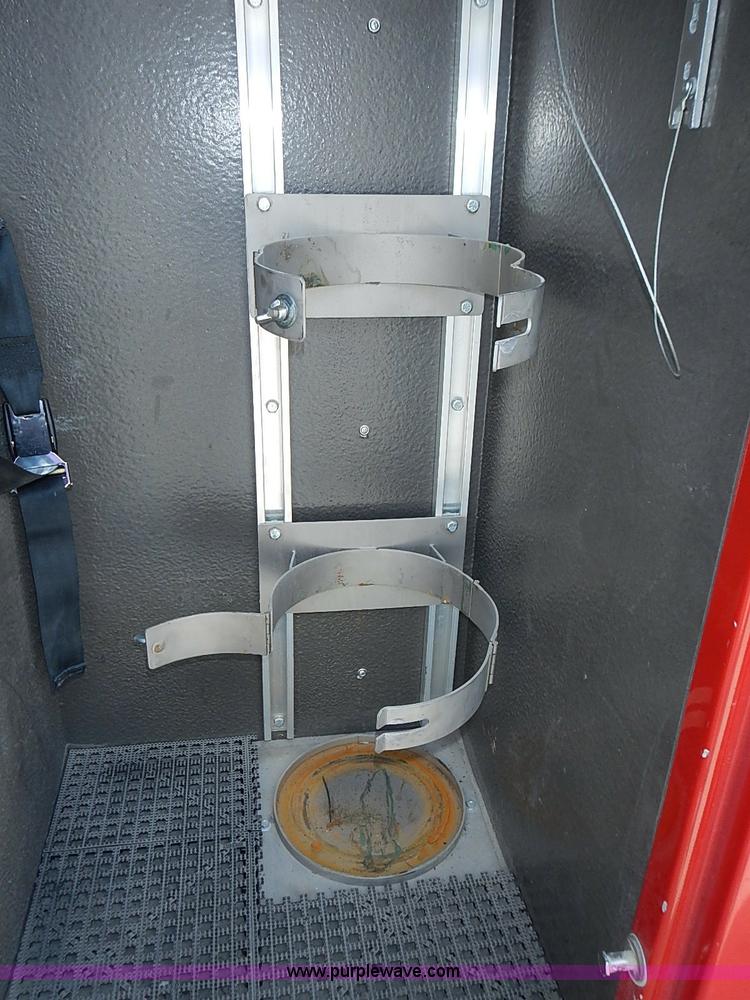 image for item I3570 2006 Ford E450 Super Duty Med Tec ambulance