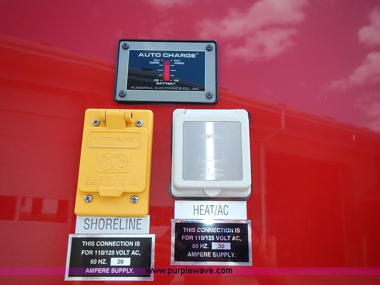 image for item I3570 2006 Ford E450 Super Duty Med Tec ambulance