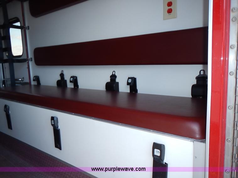 image for item I3570 2006 Ford E450 Super Duty Med Tec ambulance