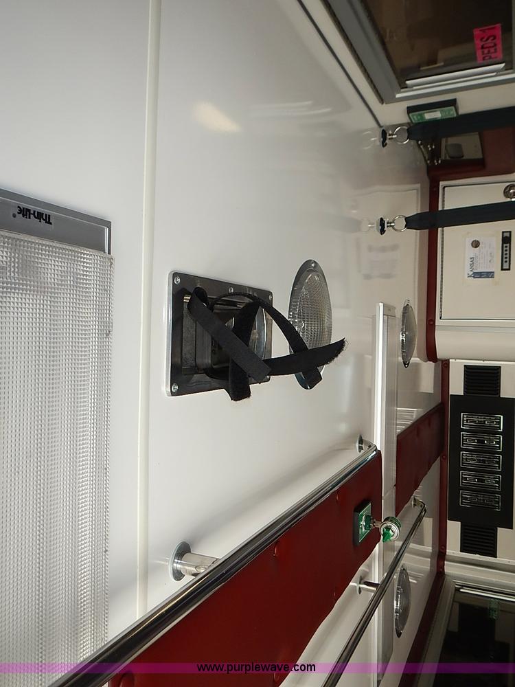 image for item I3570 2006 Ford E450 Super Duty Med Tec ambulance