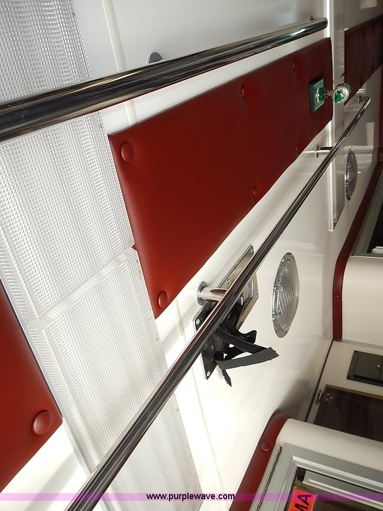 image for item I3570 2006 Ford E450 Super Duty Med Tec ambulance