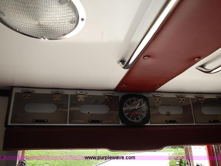 image for item I3570 2006 Ford E450 Super Duty Med Tec ambulance