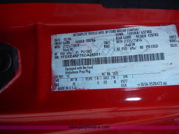 image for item I3570 2006 Ford E450 Super Duty Med Tec ambulance