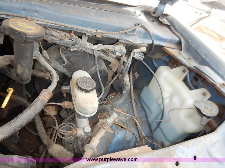 image for item I5187 1988 Ford Econoline E150 cargo van