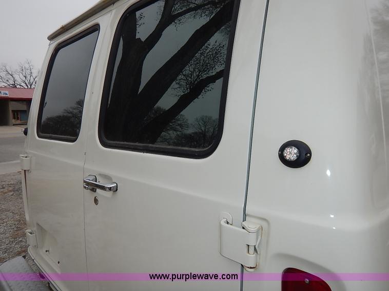 image for item I5187 1988 Ford Econoline E150 cargo van