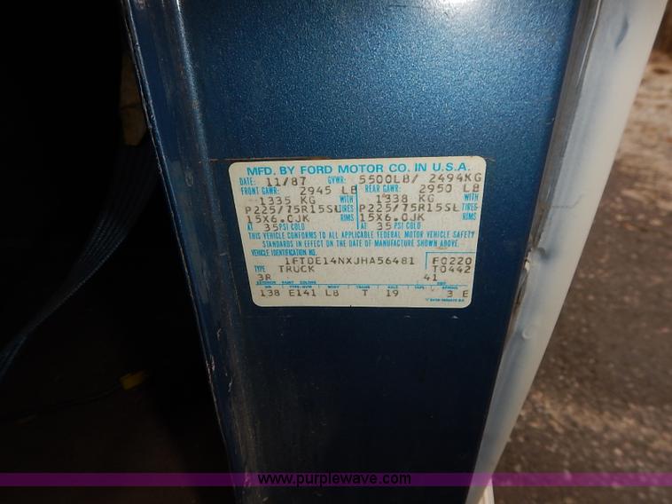 image for item I5187 1988 Ford Econoline E150 cargo van