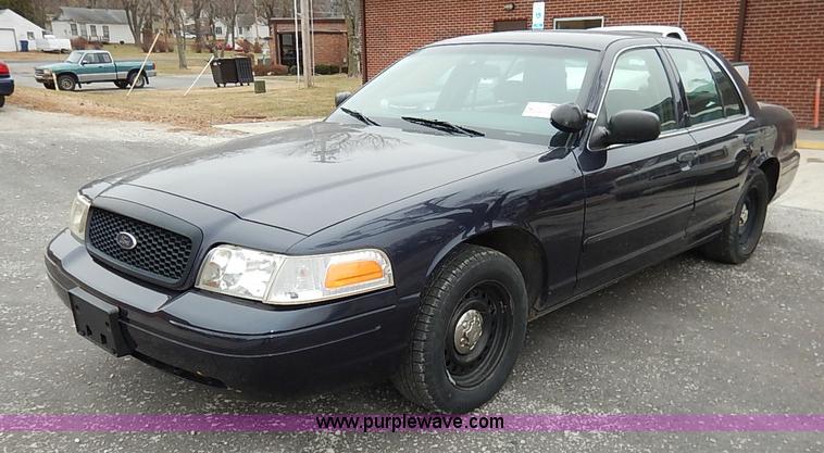 image for item I5188 2002 Ford Crown Victoria Police Interceptor