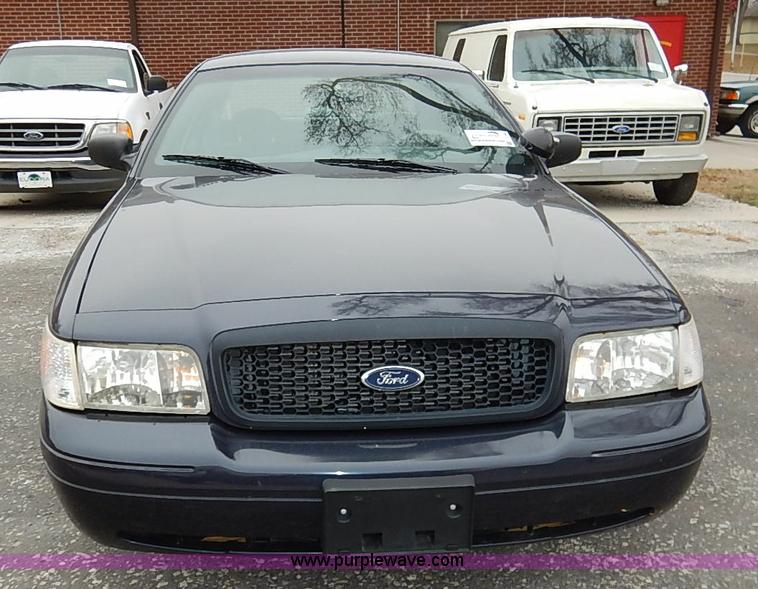 image for item I5188 2002 Ford Crown Victoria Police Interceptor