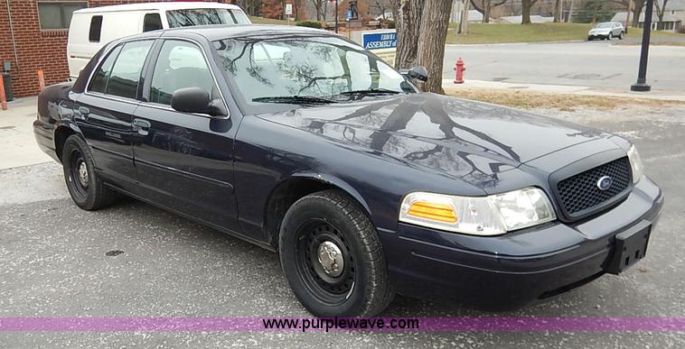 image for item I5188 2002 Ford Crown Victoria Police Interceptor