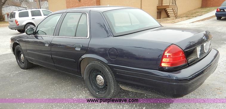 image for item I5188 2002 Ford Crown Victoria Police Interceptor