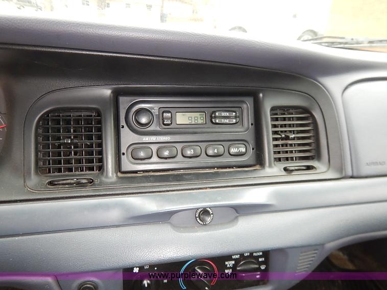 image for item I5188 2002 Ford Crown Victoria Police Interceptor