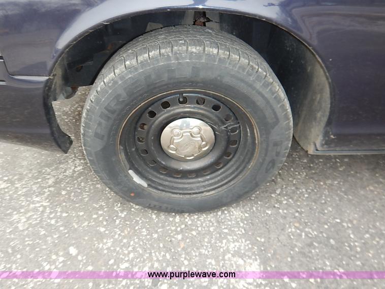 image for item I5188 2002 Ford Crown Victoria Police Interceptor