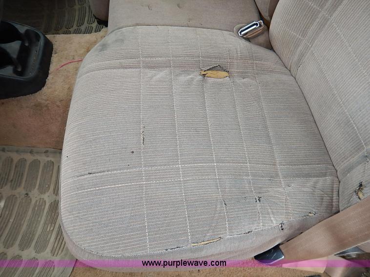 image for item I5189 1996 Ford Ranger XLT SuperCab pickup truck