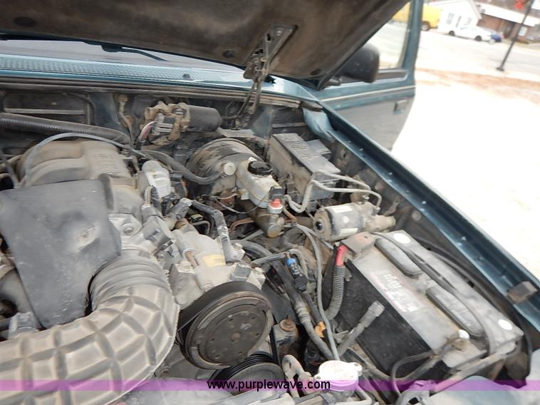 image for item I5189 1996 Ford Ranger XLT SuperCab pickup truck