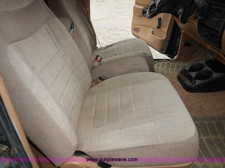 image for item I5189 1996 Ford Ranger XLT SuperCab pickup truck