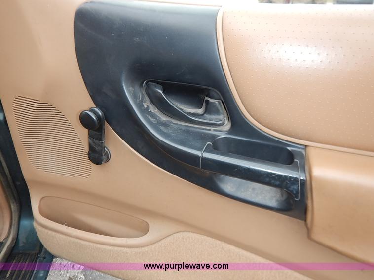 image for item I5189 1996 Ford Ranger XLT SuperCab pickup truck