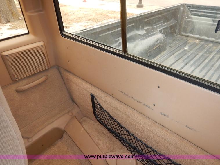 image for item I5189 1996 Ford Ranger XLT SuperCab pickup truck