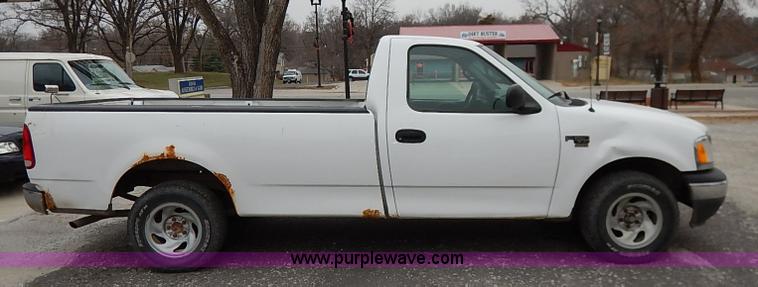 image for item I5190 2001 Ford F150 XL pickup truck