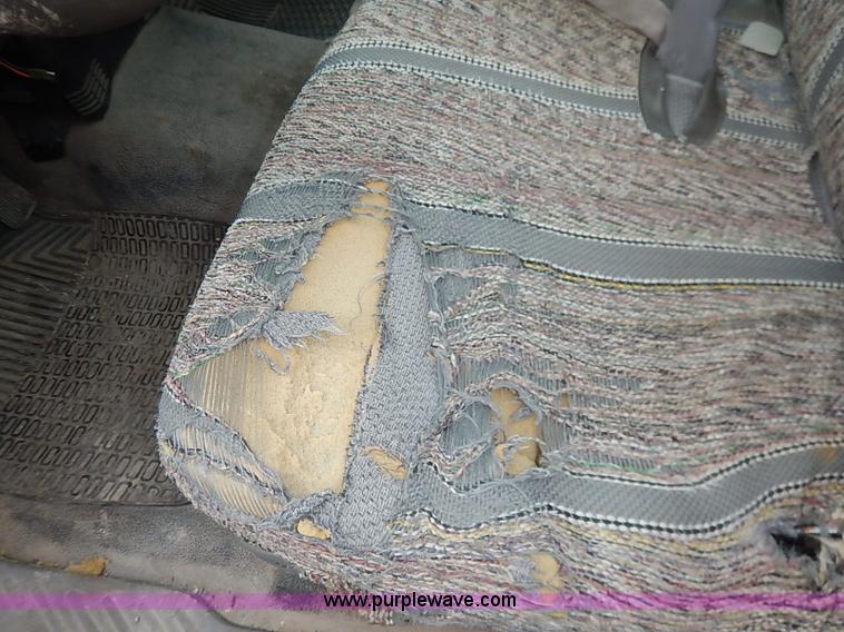 image for item I5190 2001 Ford F150 XL pickup truck