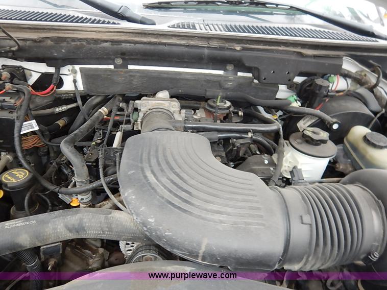 image for item I5190 2001 Ford F150 XL pickup truck