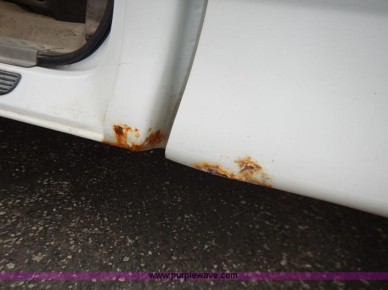 image for item I5190 2001 Ford F150 XL pickup truck