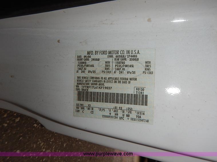 image for item I5190 2001 Ford F150 XL pickup truck