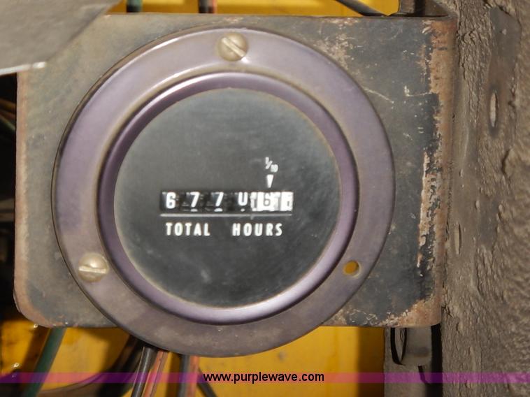 image for item I5193 1986 Chevrolet Kodiak 70 truck cab and chassis