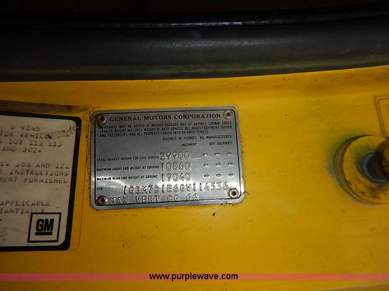 image for item I5193 1986 Chevrolet Kodiak 70 truck cab and chassis