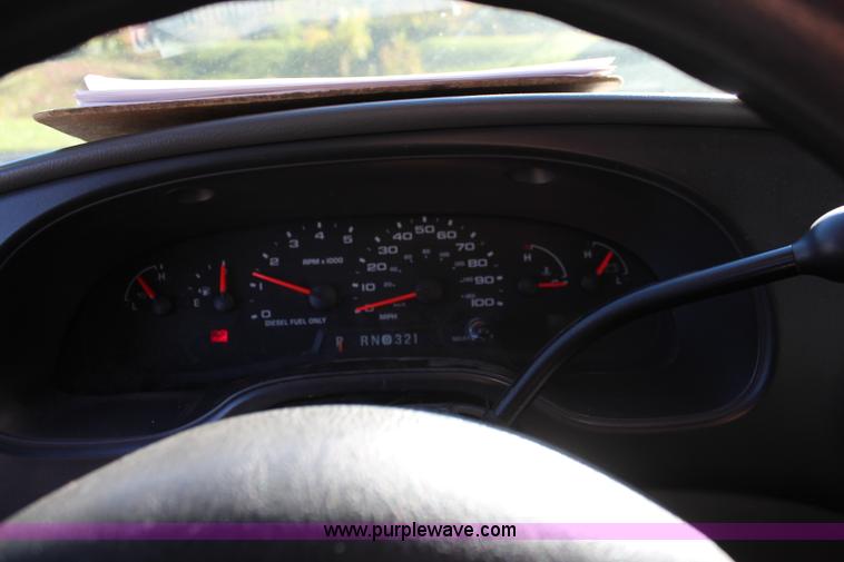 image for item I5888 2004 Ford E450 bus