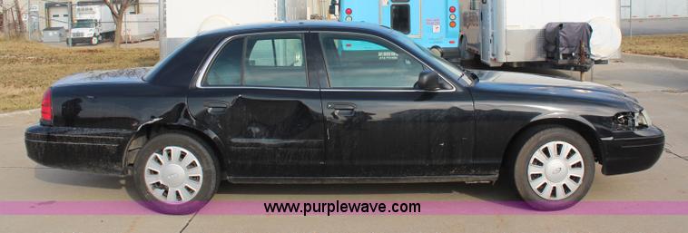 image for item I5977 2006 Ford Crown Victoria Police Interceptor