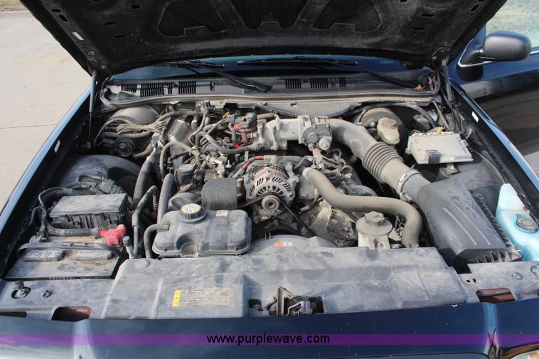 image for item I5977 2006 Ford Crown Victoria Police Interceptor