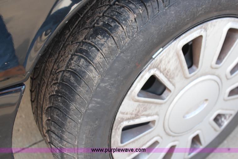 image for item I5977 2006 Ford Crown Victoria Police Interceptor