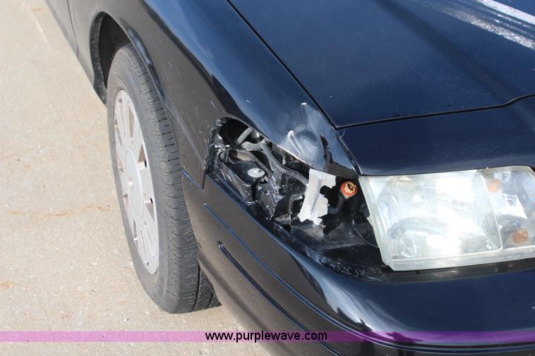 image for item I5977 2006 Ford Crown Victoria Police Interceptor