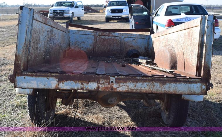 image for item I8581 Pickup bed trailer