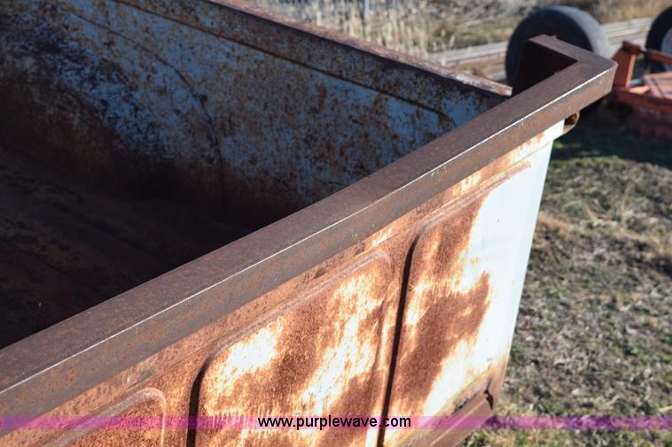 image for item I8581 Pickup bed trailer