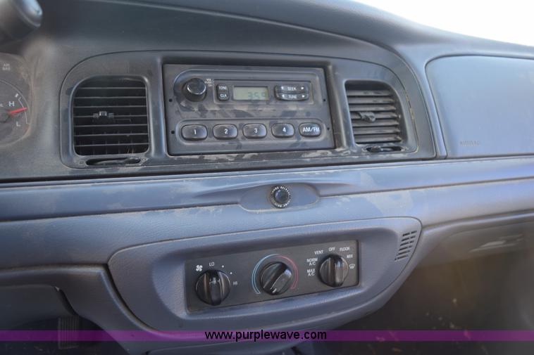 image for item I8582 1998 Ford Crown Victoria Police Interceptor