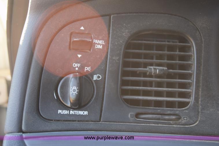 image for item I8582 1998 Ford Crown Victoria Police Interceptor