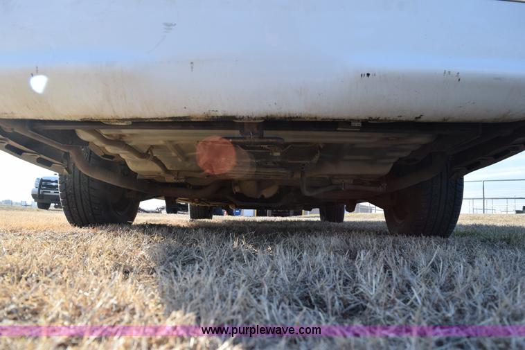 image for item I8582 1998 Ford Crown Victoria Police Interceptor