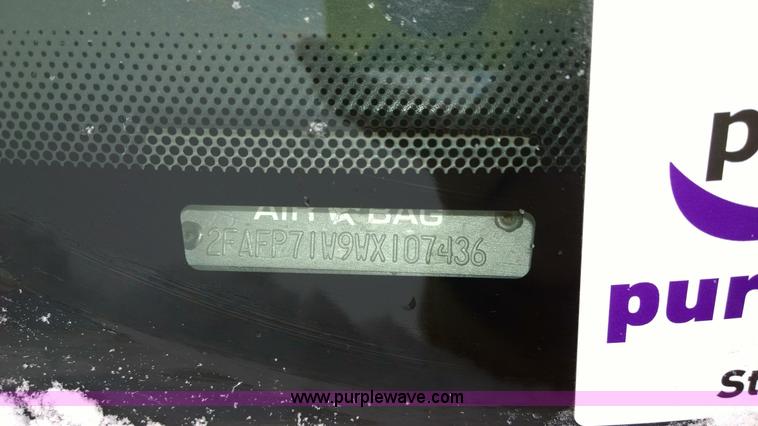 image for item I8582 1998 Ford Crown Victoria Police Interceptor