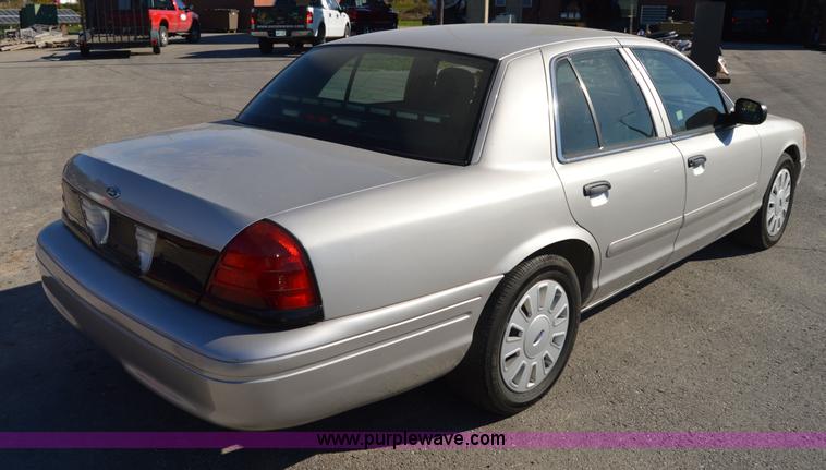 image for item I8693 2008 Ford Crown Victoria Police Interceptor