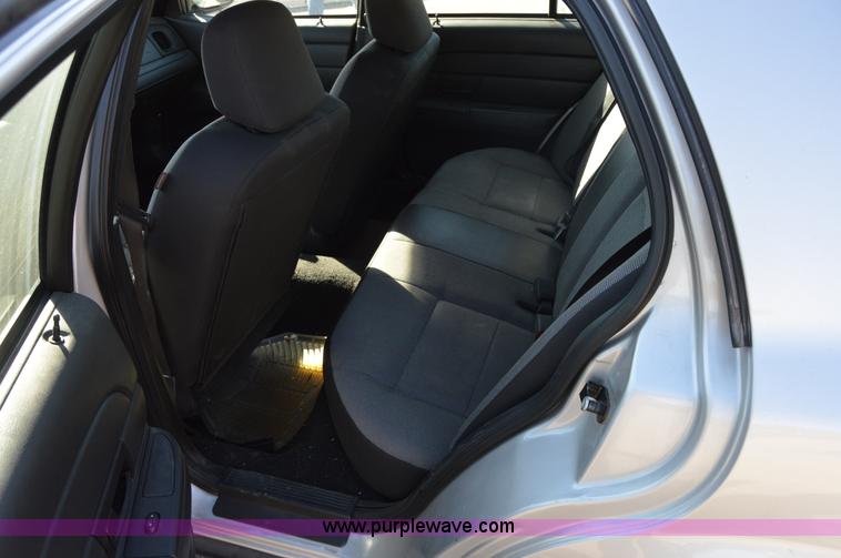 image for item I8693 2008 Ford Crown Victoria Police Interceptor