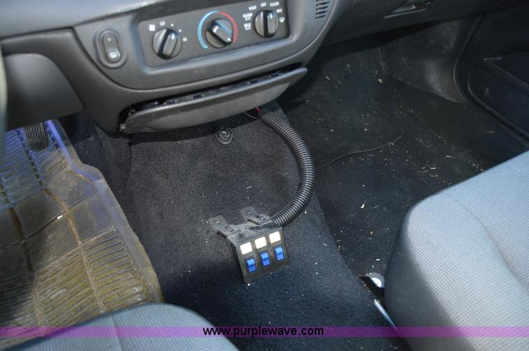 image for item I8693 2008 Ford Crown Victoria Police Interceptor