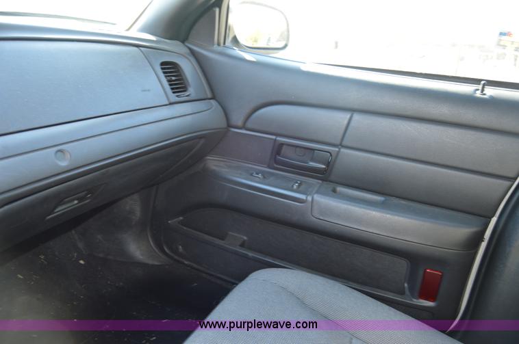 image for item I8693 2008 Ford Crown Victoria Police Interceptor