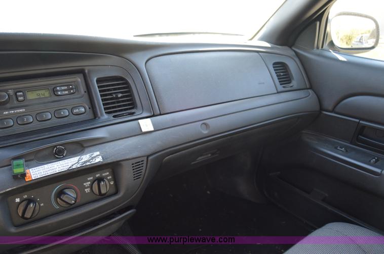 image for item I8693 2008 Ford Crown Victoria Police Interceptor