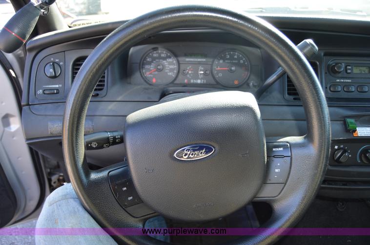 image for item I8693 2008 Ford Crown Victoria Police Interceptor