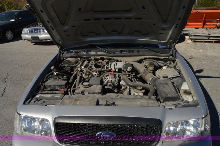 image for item I8693 2008 Ford Crown Victoria Police Interceptor