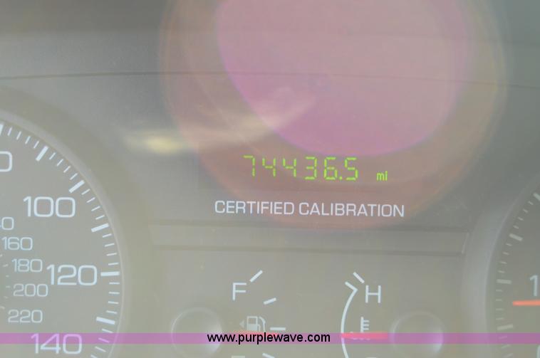 image for item I8695 2007 Ford Crown Victoria Police Interceptor