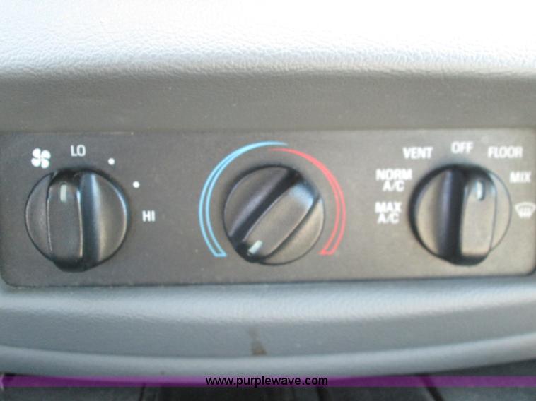 image for item I8696 2005 Ford Crown Victoria Police Interceptor