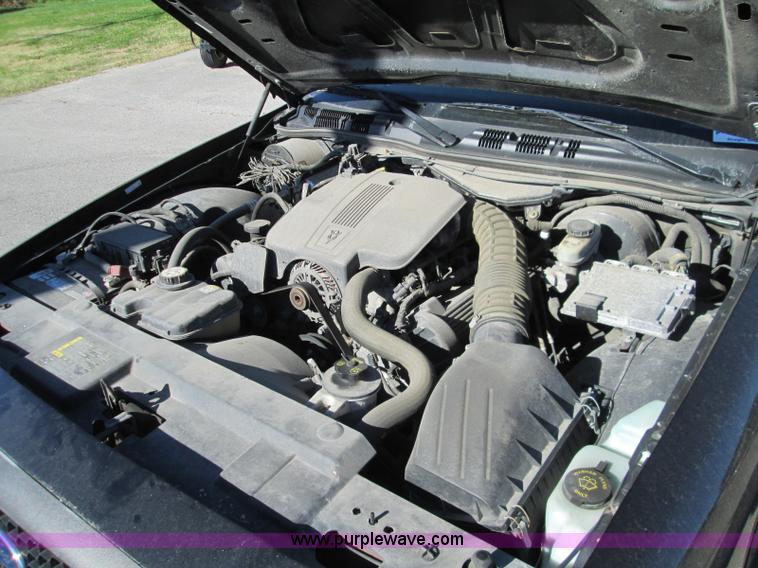 image for item I8696 2005 Ford Crown Victoria Police Interceptor