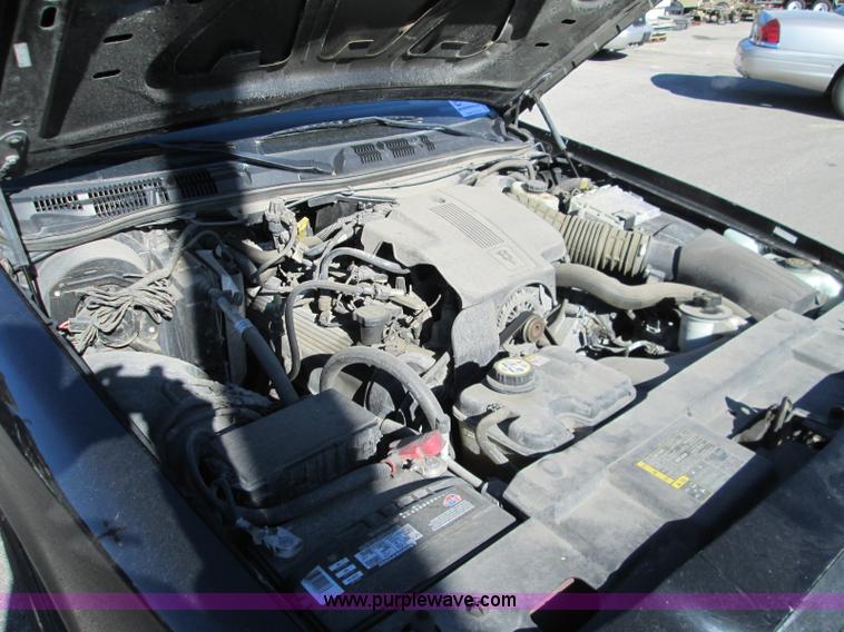 image for item I8696 2005 Ford Crown Victoria Police Interceptor